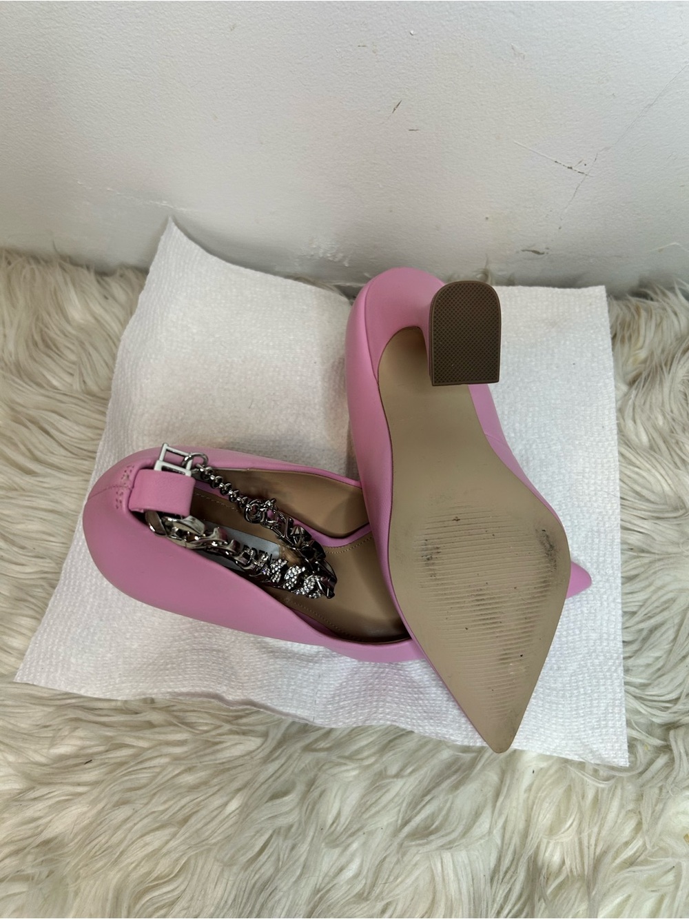 Steve Madden Pink Pointed Toe Pumps with Chain Detail - Picture 4 of 4